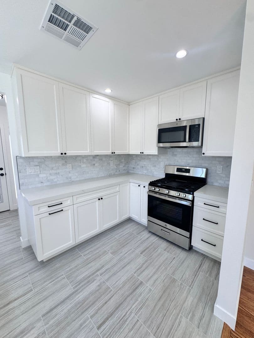 Montebello House: 1317 S Montebello Blvd
