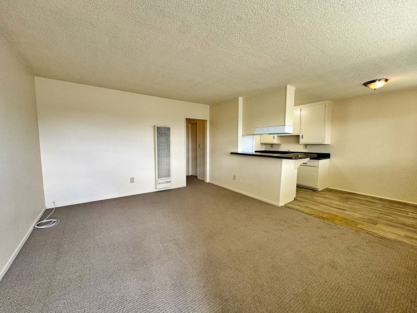 Long Beach Apartment: 1742 Obispo Ave