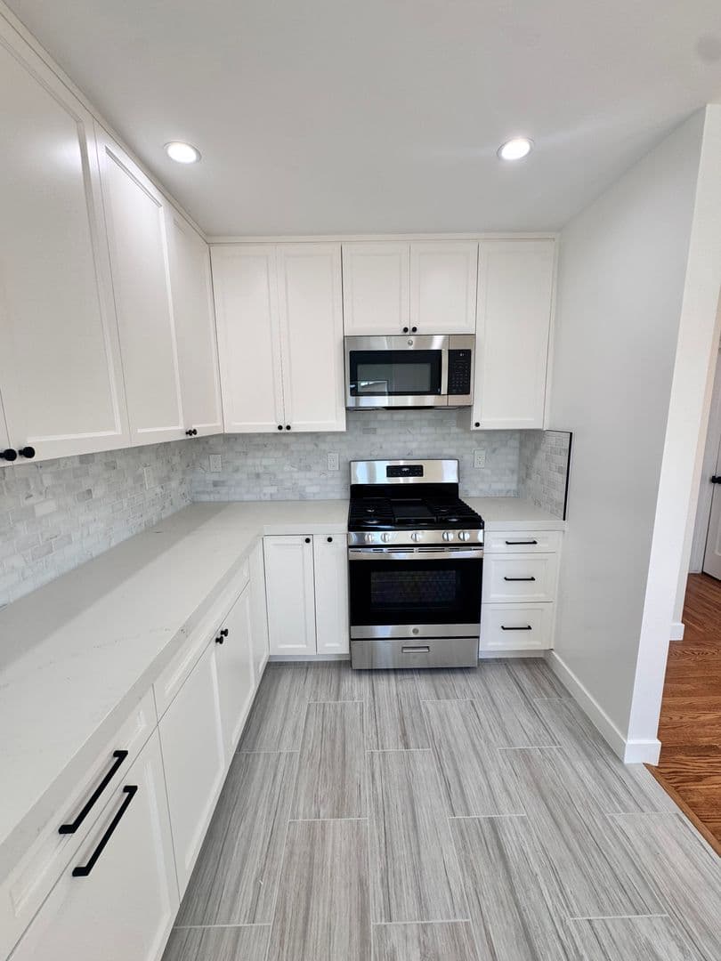Montebello House: 1317 S Montebello Blvd