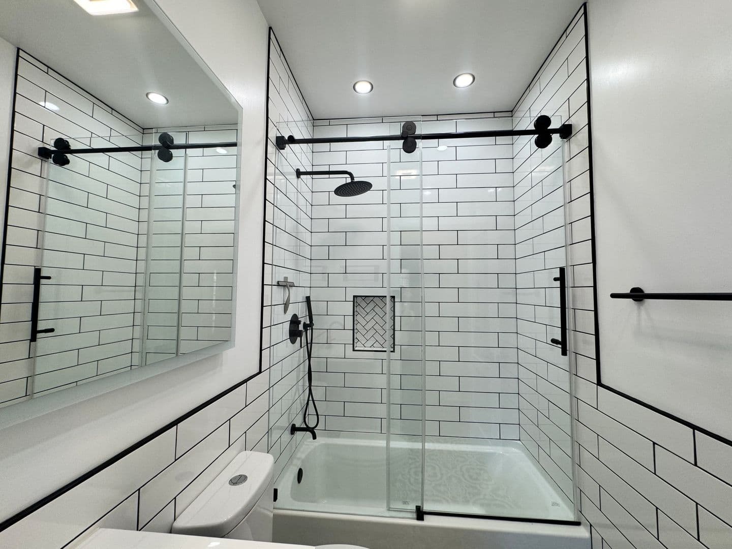 Long Beach House: 1145 Roswell Ave