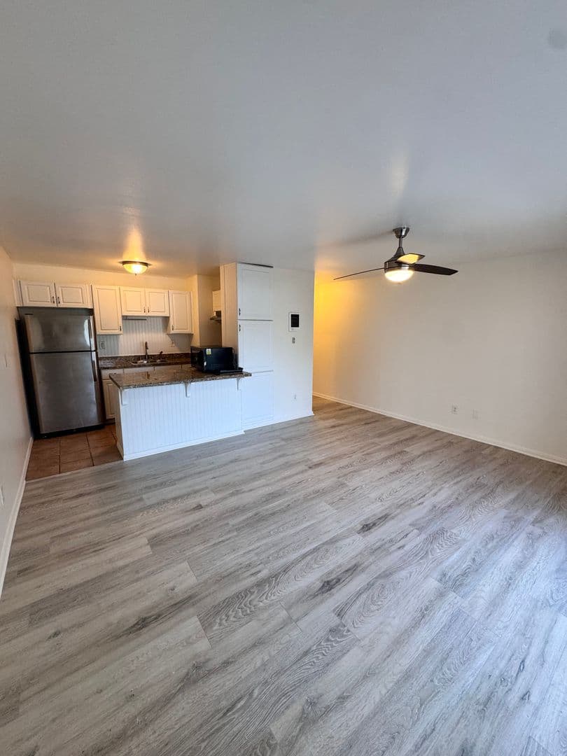 Long Beach House: 5585 E. Pacific Coast Highway