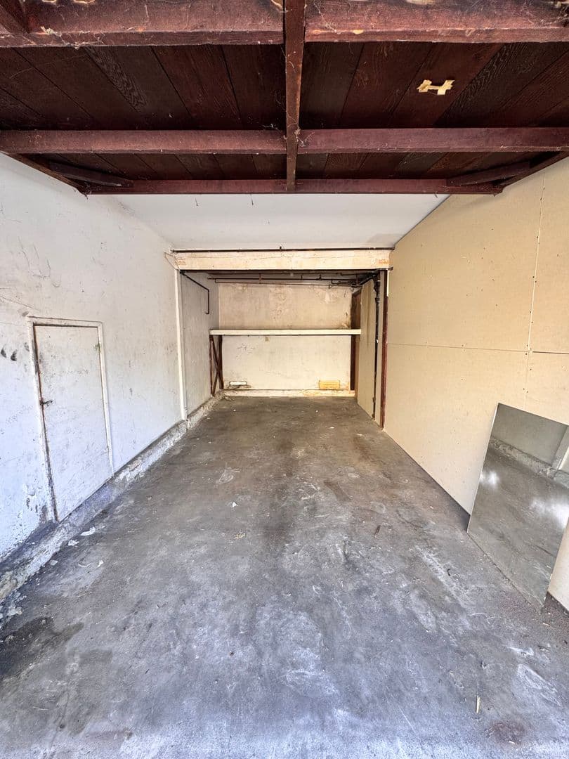 South Gate Apartment: 3048 Iowa ave