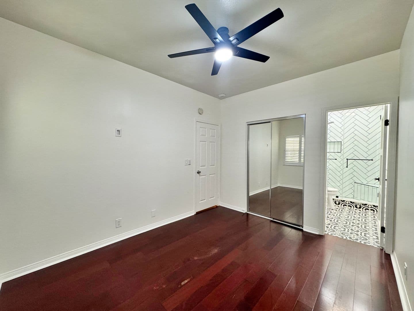 Long Beach House: 1145 Roswell Ave