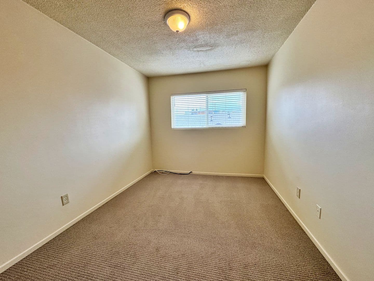 Long Beach Apartment: 1742 Obispo Ave