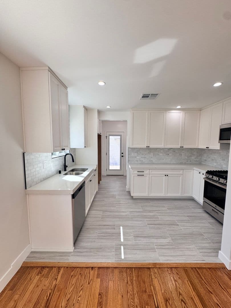Montebello House: 1317 S Montebello Blvd