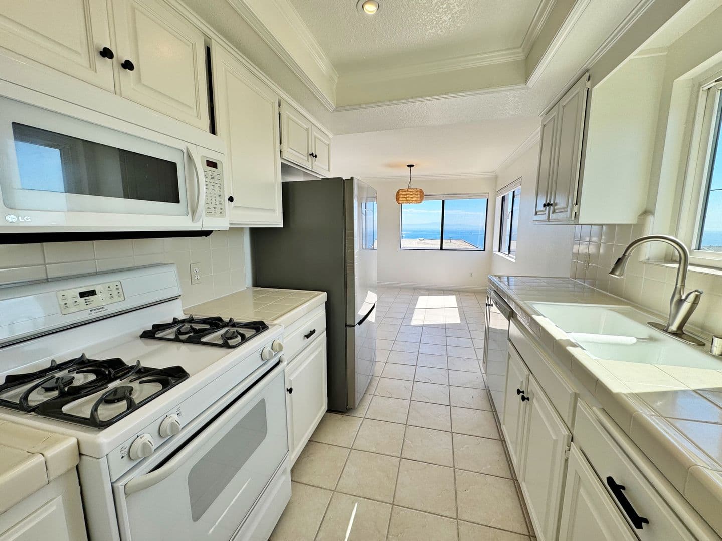 San Pedro House: 3500 S Peck Ave