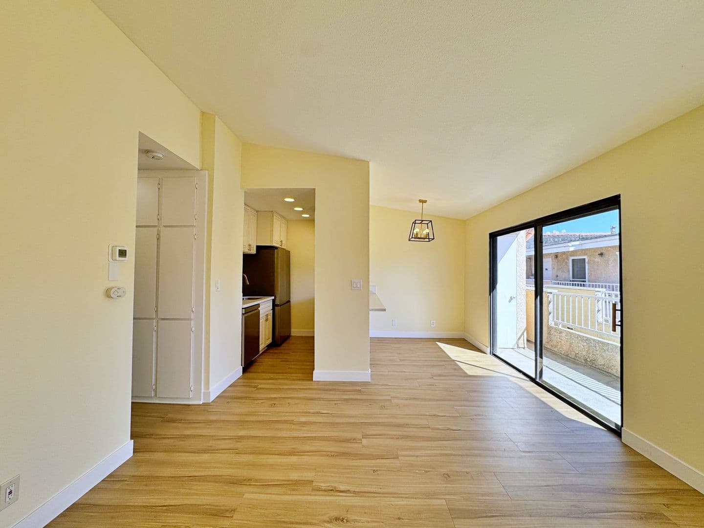Long Beach Condo: 1168 E 10th St Apt 215