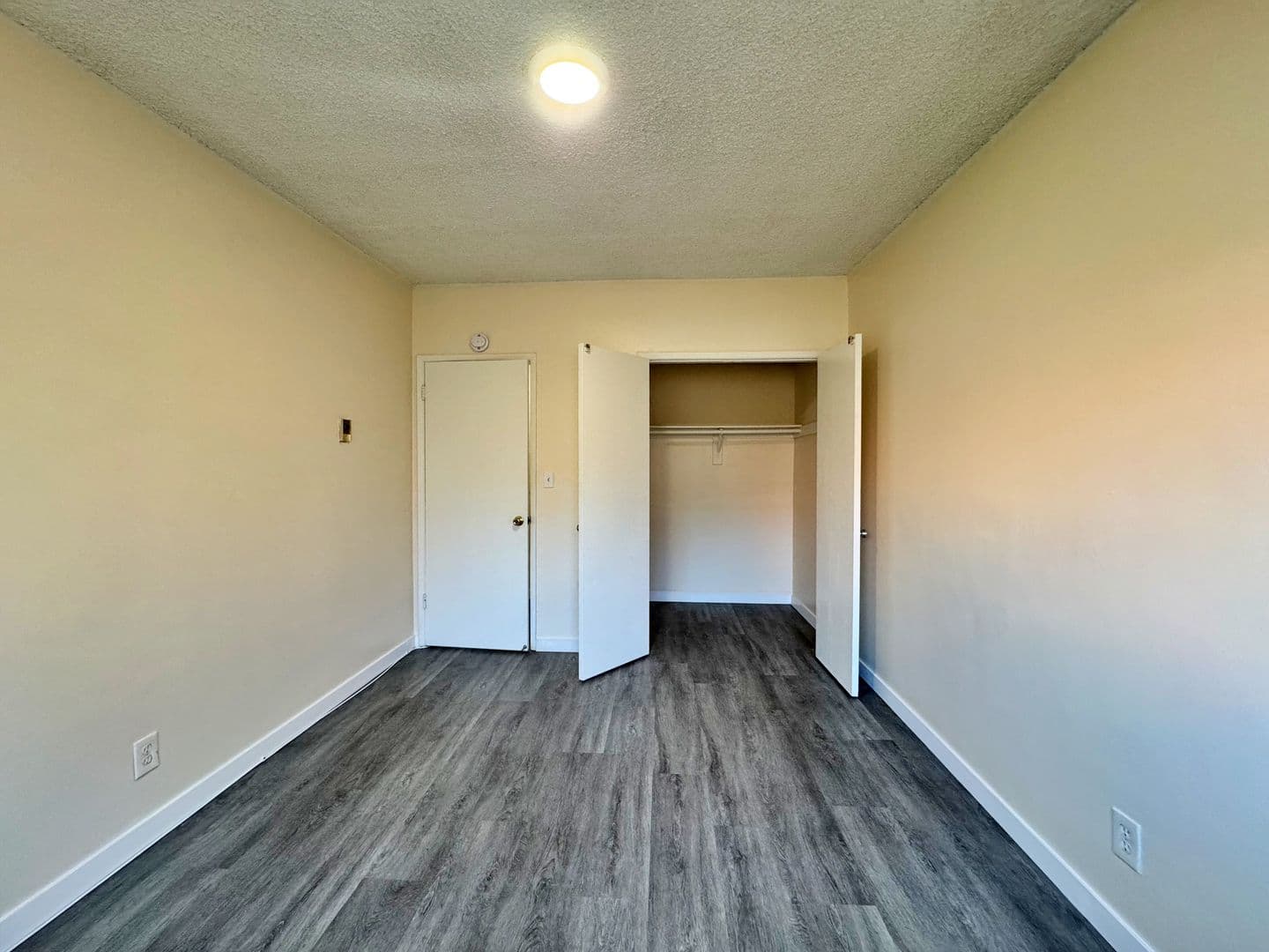 Long Beach Apartment: 1740 Freeman Ave.