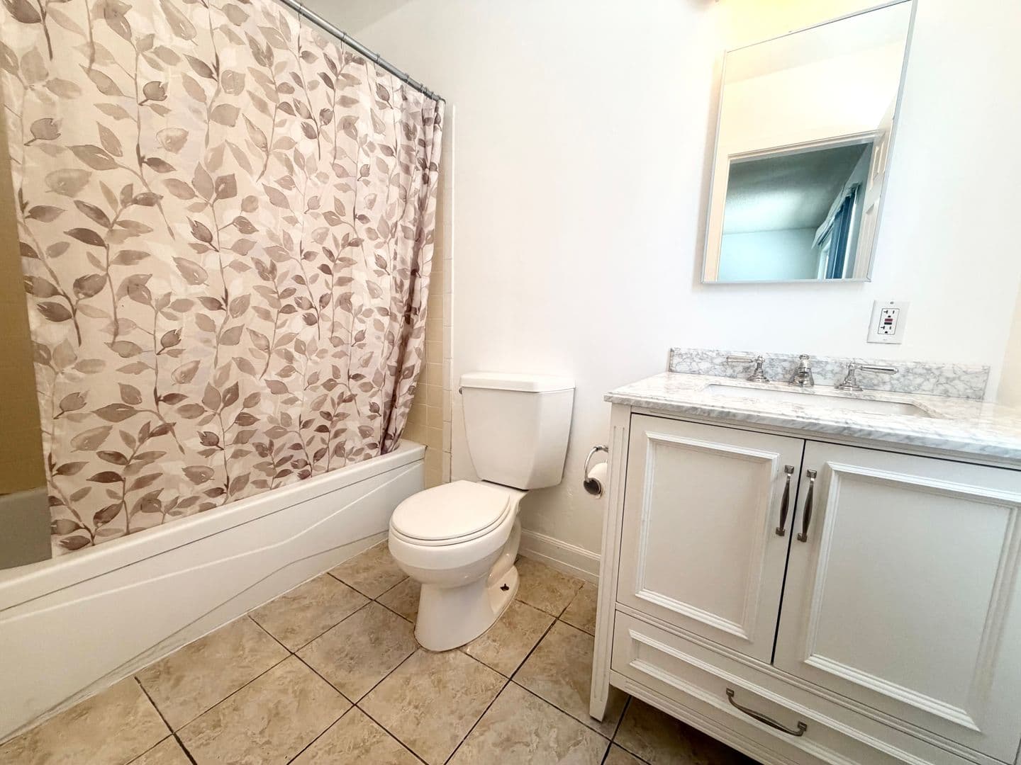 Alhambra Apartment: 109-111 N Marguerita Ave