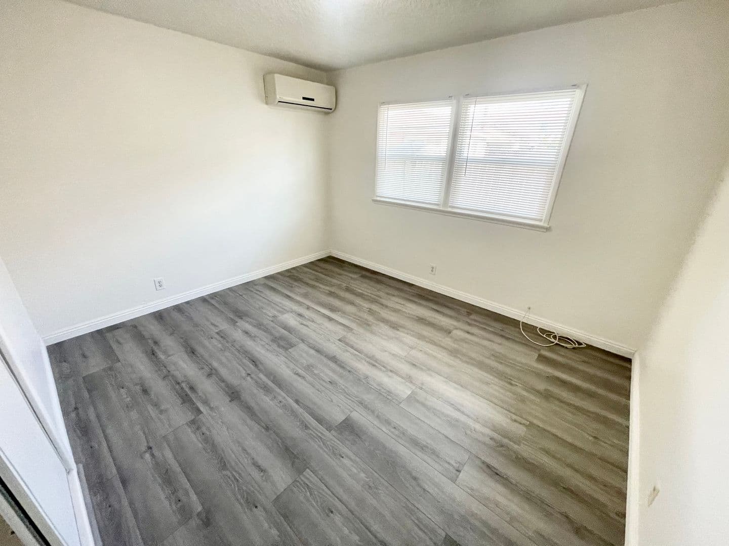 San Gabriel Apartment: 155 W Norwood Pl