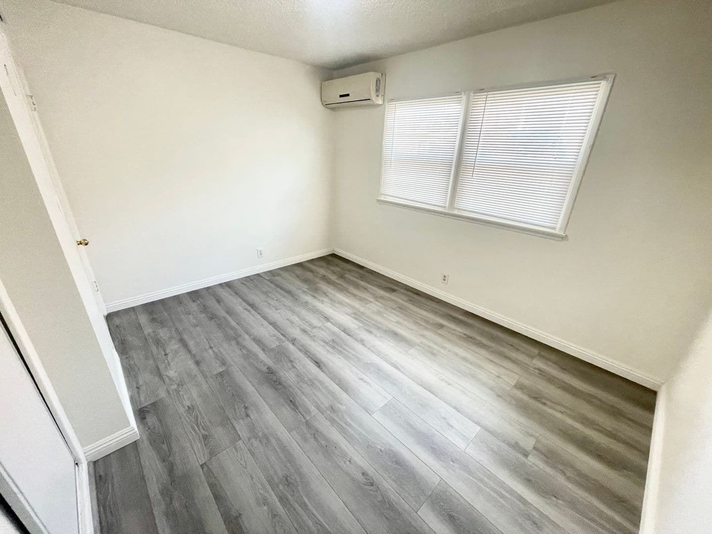 San Gabriel Apartment: 155 W Norwood Pl