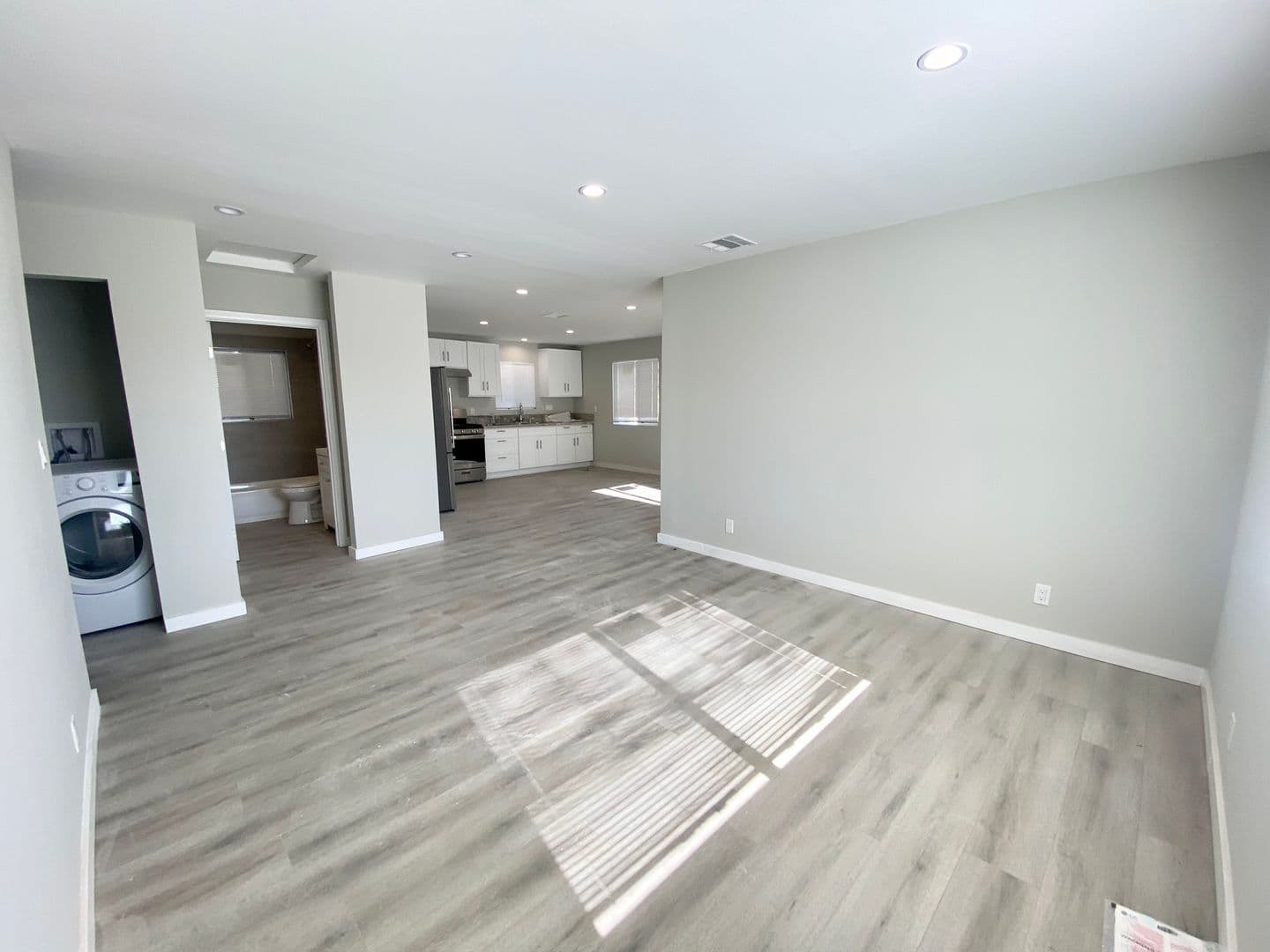 Pomona Apartment: 748 Hawthorne Pl