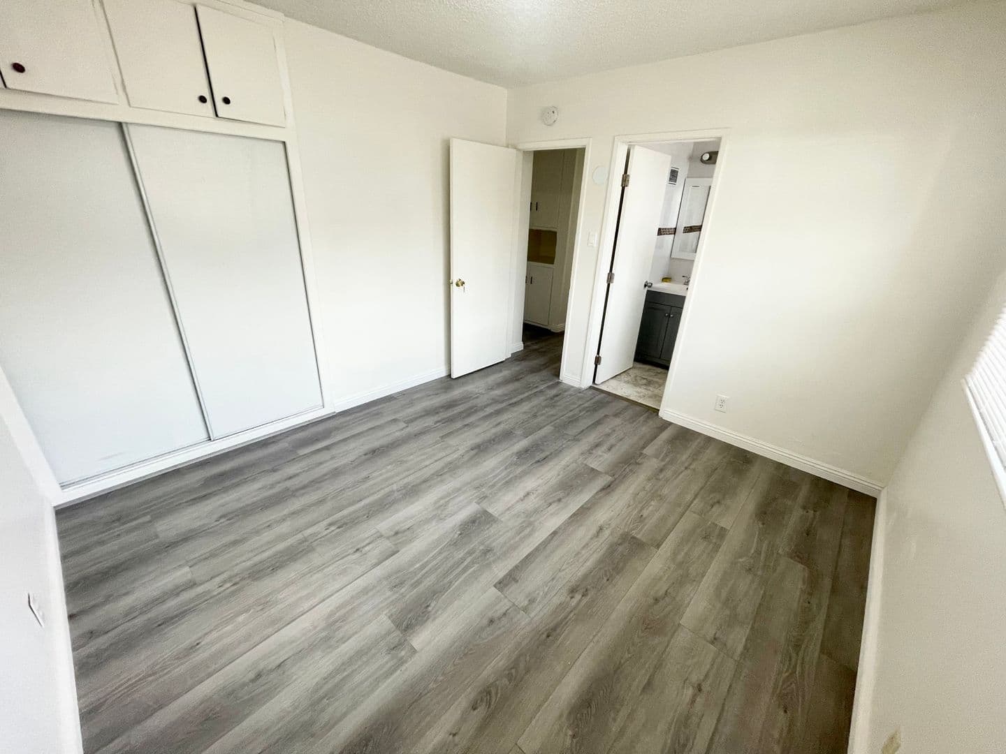 San Gabriel Apartment: 155 W Norwood Pl