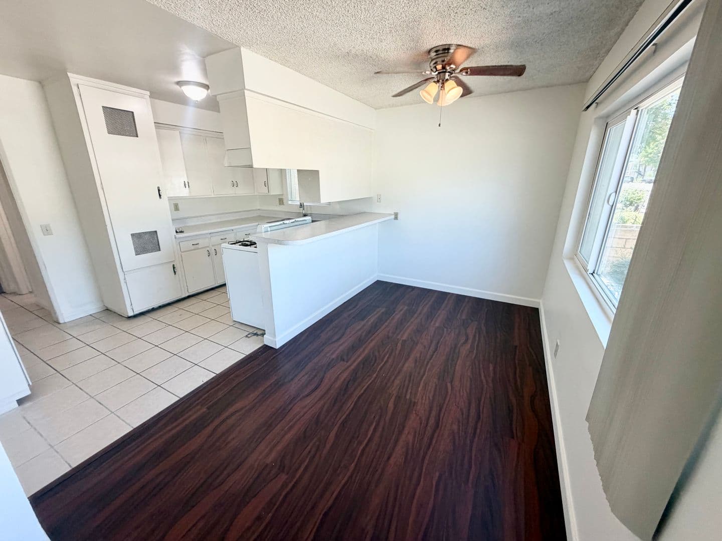 Monrovia Apartment: 860-864 W. Colorado Blvd.