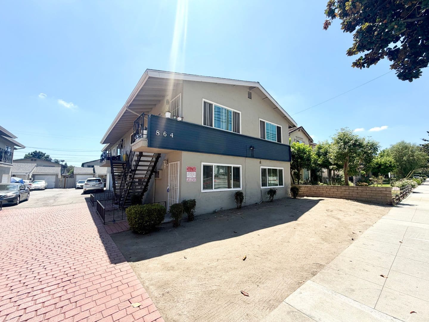 Monrovia Apartment: 860-864 W. Colorado Blvd.
