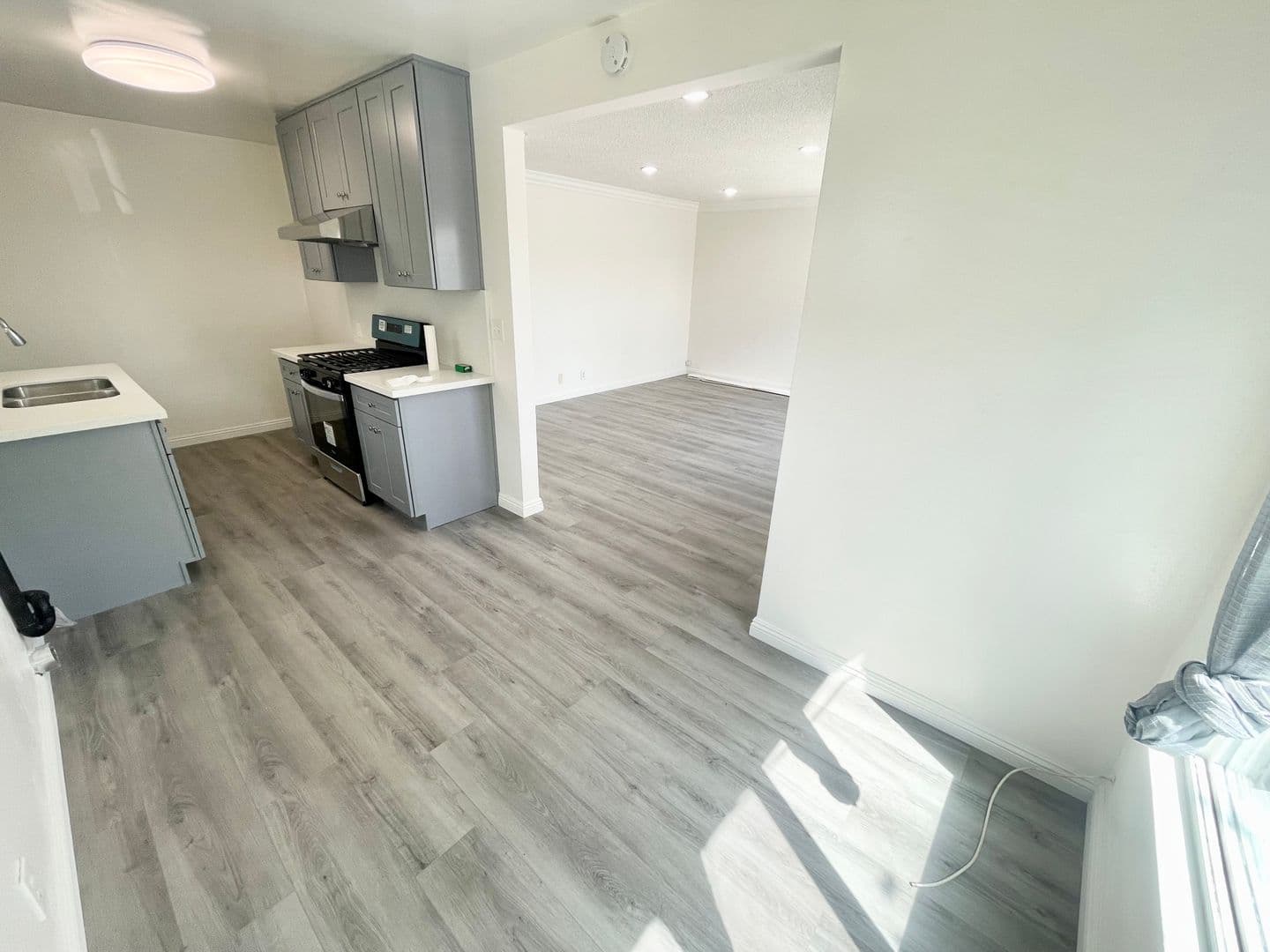 San Gabriel Apartment: 155 W Norwood Pl