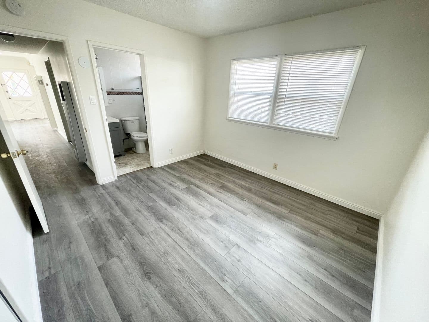 San Gabriel Apartment: 155 W Norwood Pl
