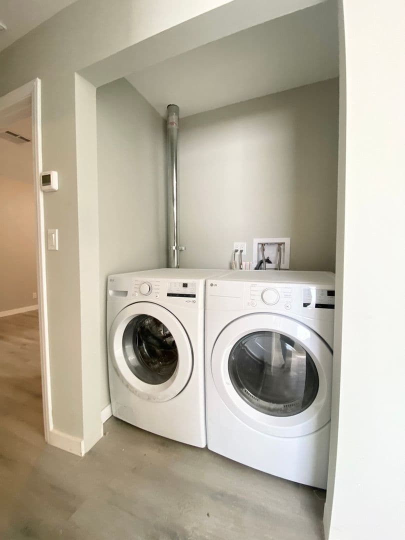 Pomona Apartment: 748 Hawthorne Pl