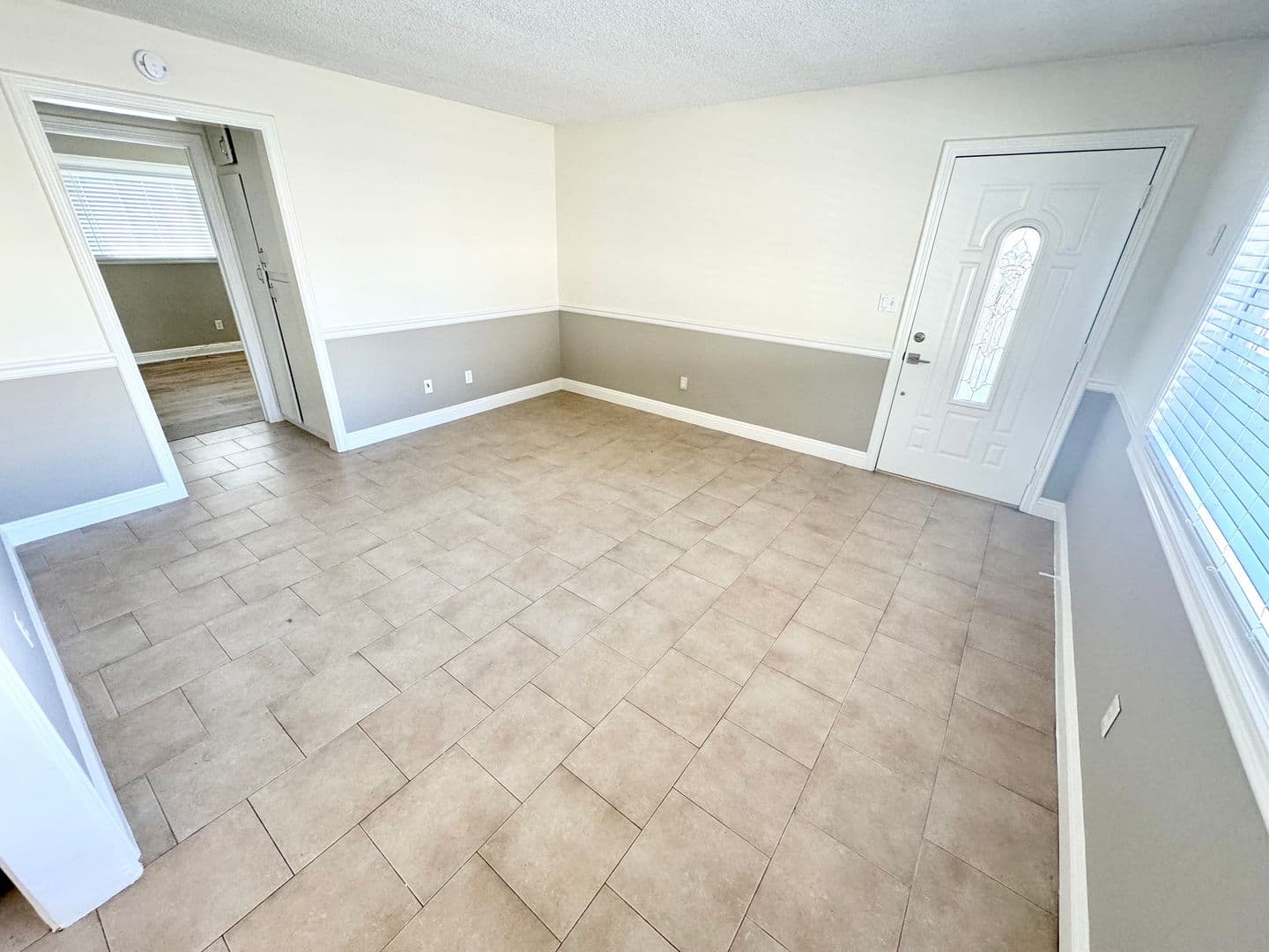 PASADENA Apartment: 2464 Oneida Street