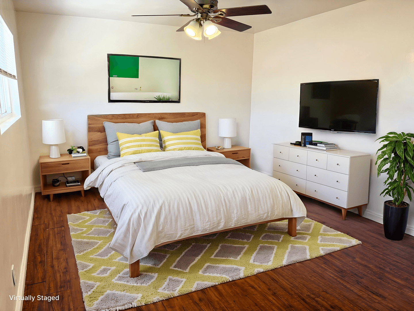 La Puente Apartment: 15501 Loukelton St