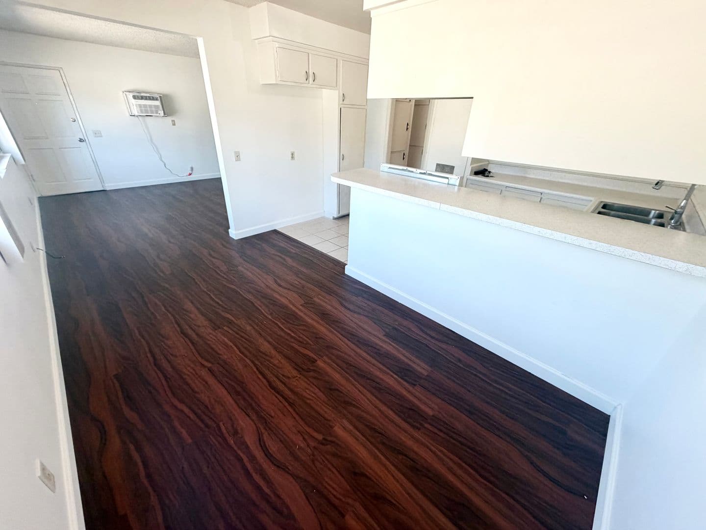 Monrovia Apartment: 860-864 W. Colorado Blvd.