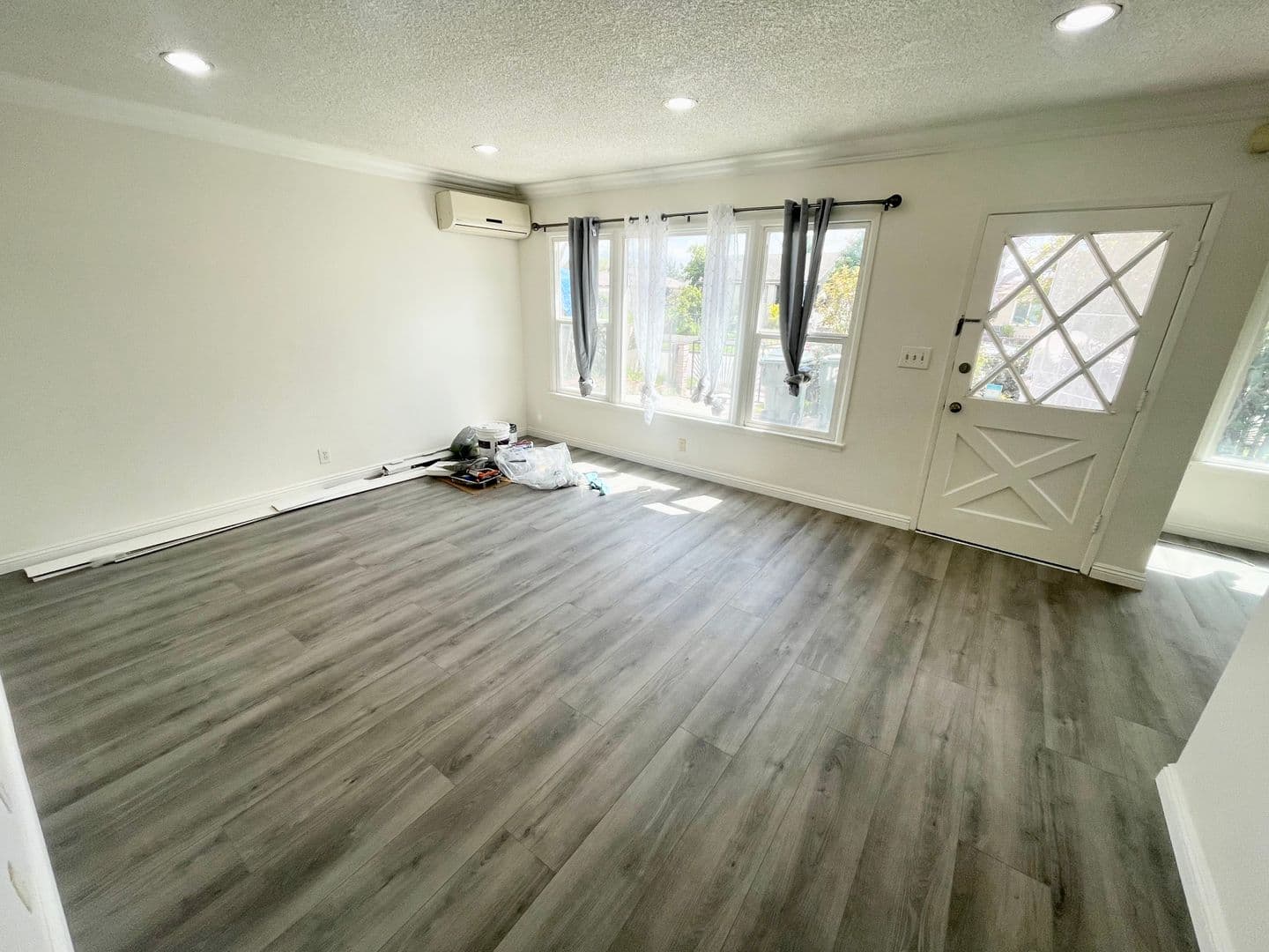San Gabriel Apartment: 155 W Norwood Pl