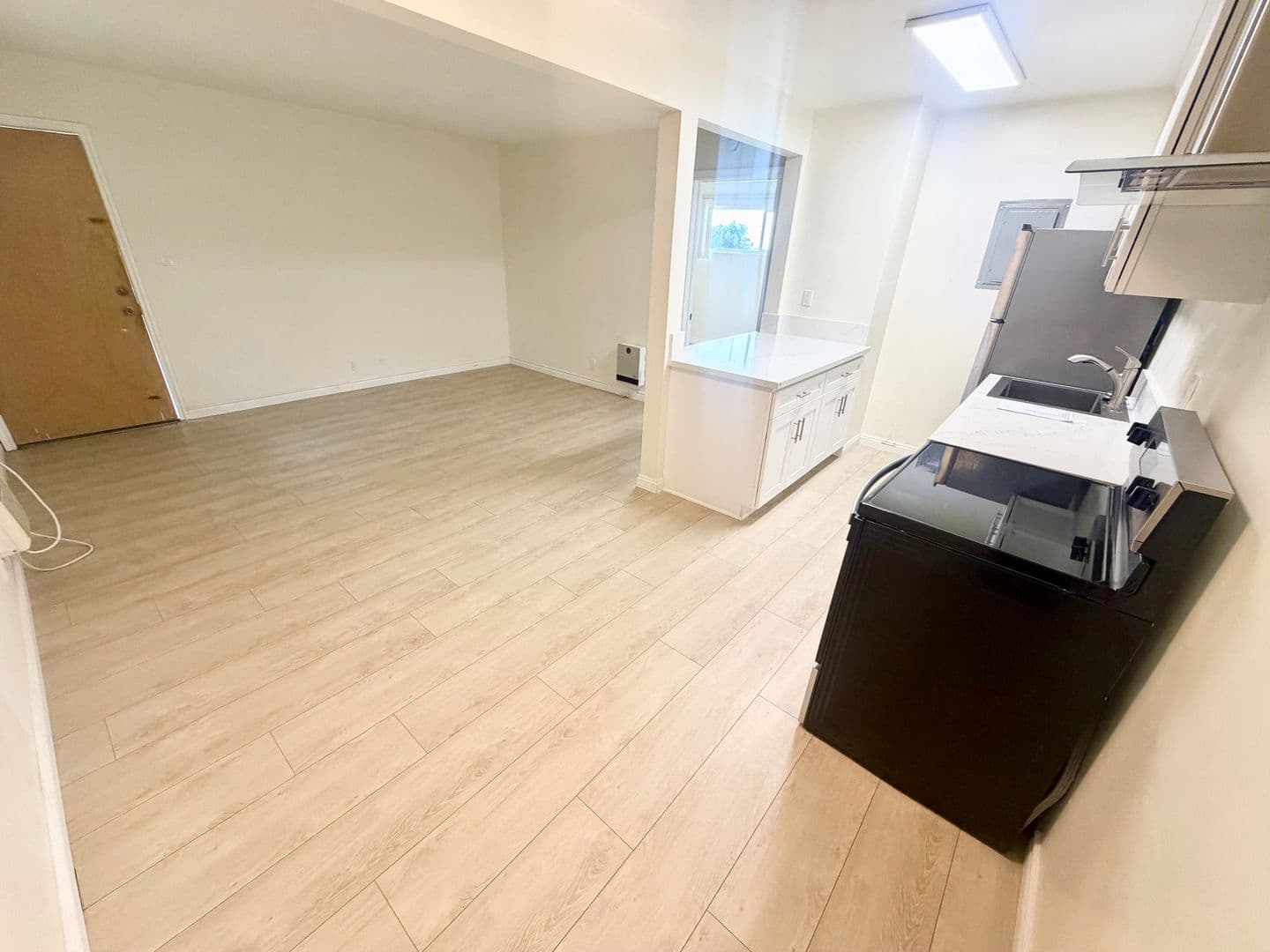 Alhambra Apartment: 109-111 N Marguerita Ave