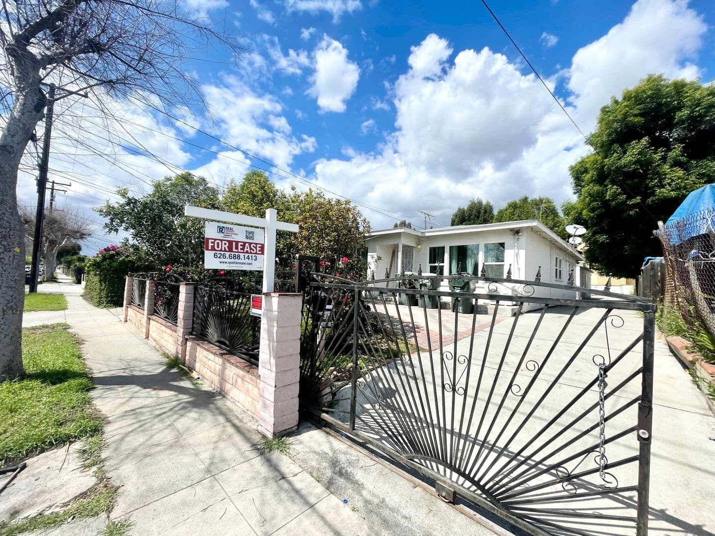 San Gabriel Apartment: 155 W Norwood Pl