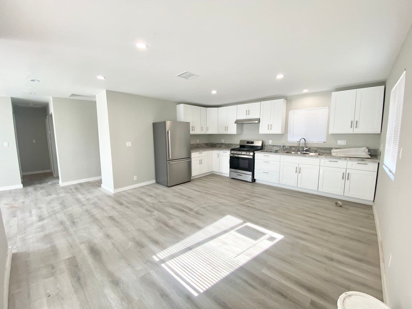 Pomona Apartment: 748 Hawthorne Pl