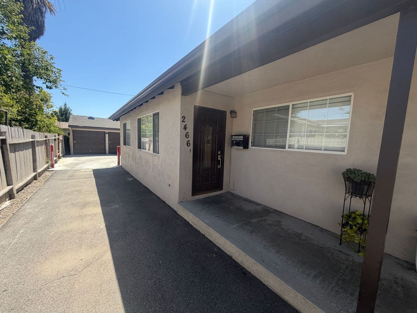 PASADENA Apartment: 2464 Oneida Street
