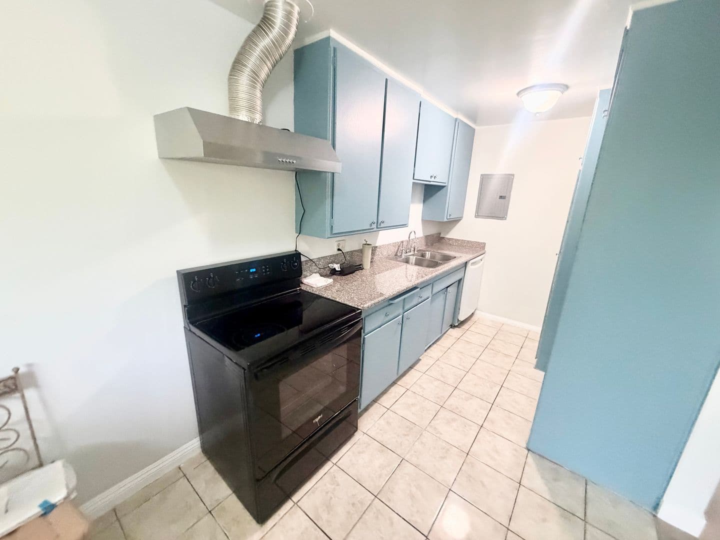 Alhambra Apartment: 109-111 N Marguerita Ave