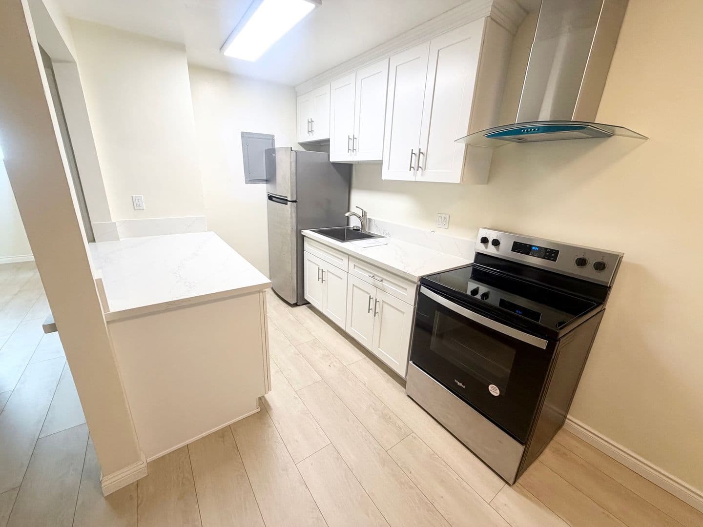Alhambra Apartment: 109-111 N Marguerita Ave