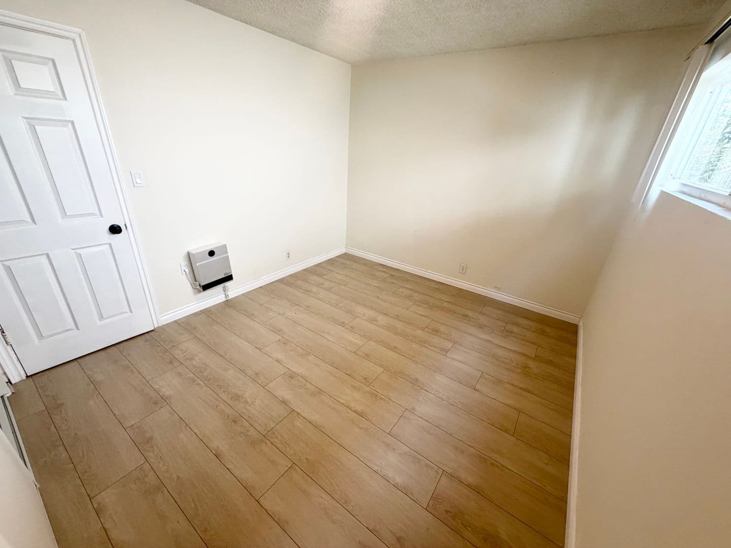 Alhambra Apartment: 109-111 N Marguerita Ave