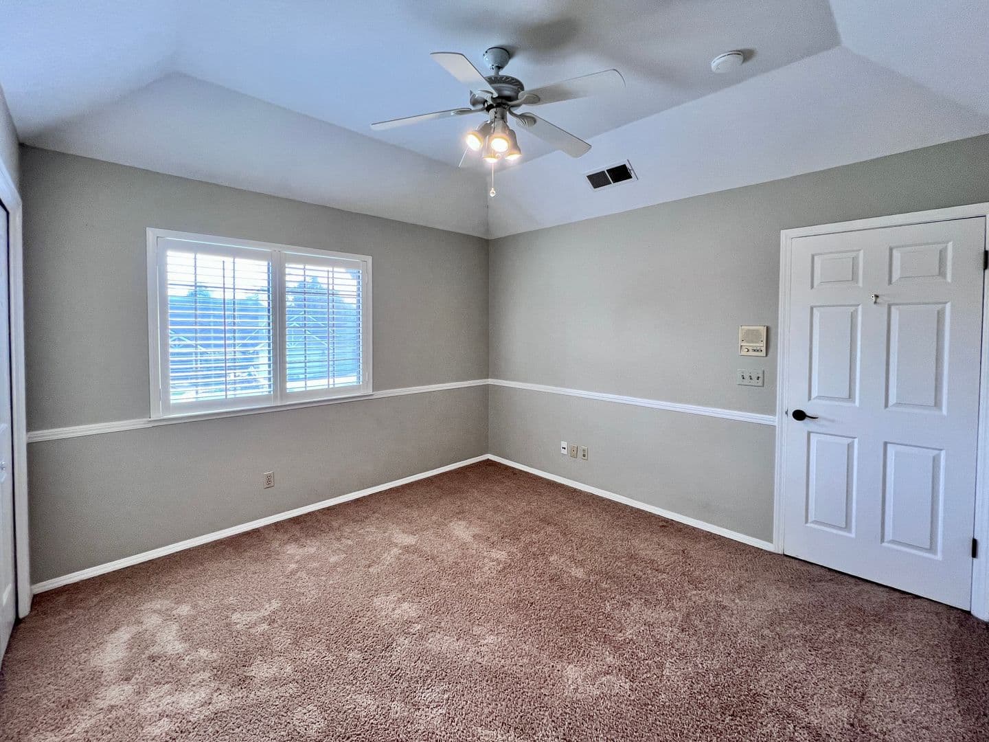 Fresno House: 1090 E. Cole Ave.