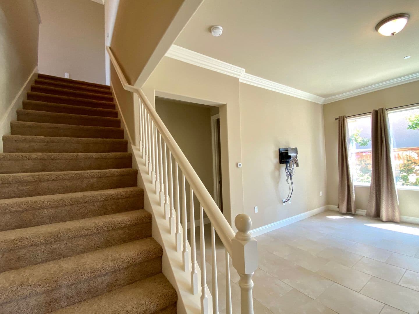 Fresno House: 2141 W. Juliet Way