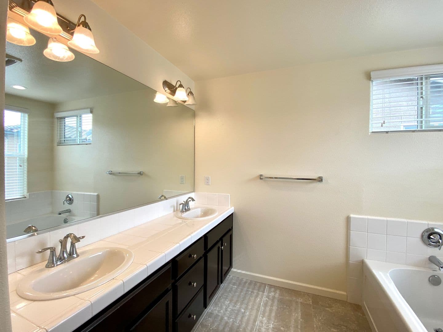 Fresno House: 6101 E. Brick Dr.