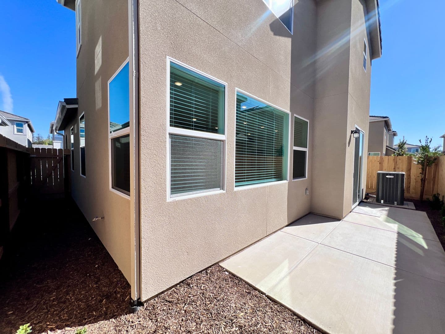 Clovis House: 1526 Woodhill Ln.