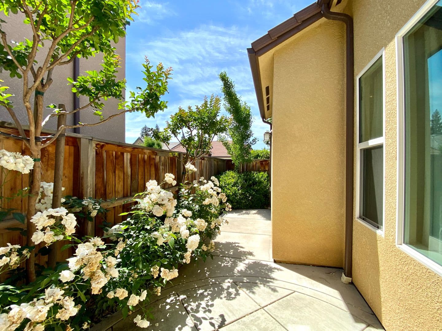 Fresno House: 2141 W. Juliet Way