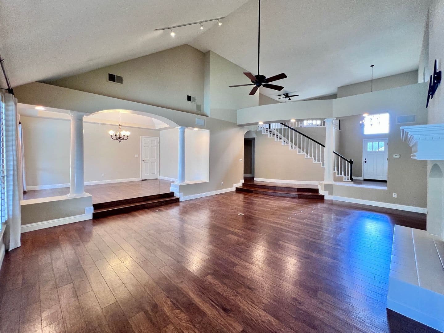 Fresno House: 1090 E. Cole Ave.