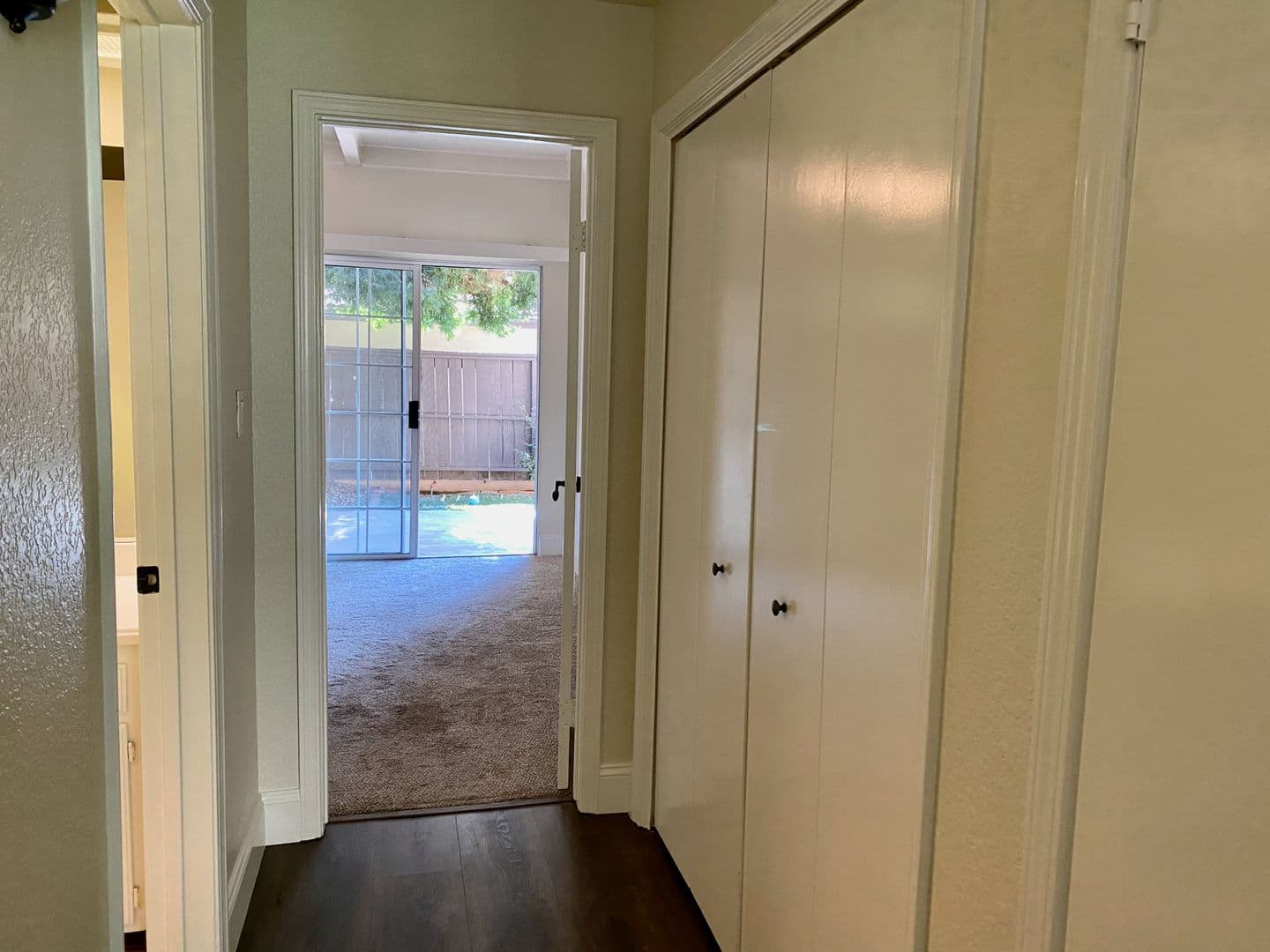 Fresno Condo: 8153 N. Cedar Ave. #114
