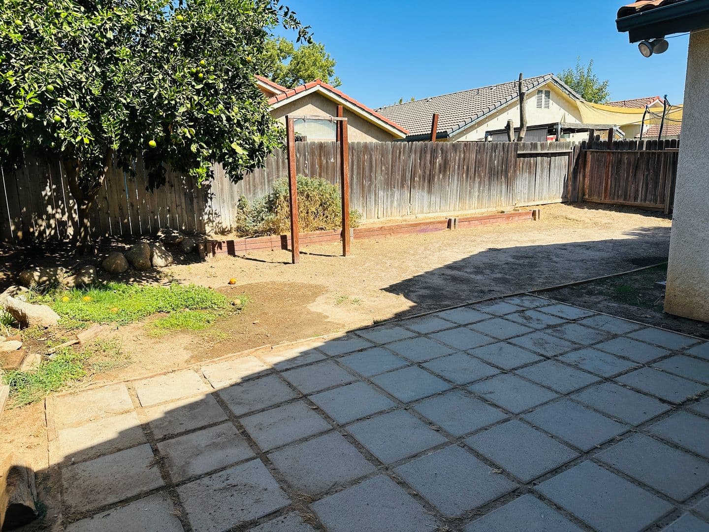 Fresno House: 4274 W. Weldon Ave.