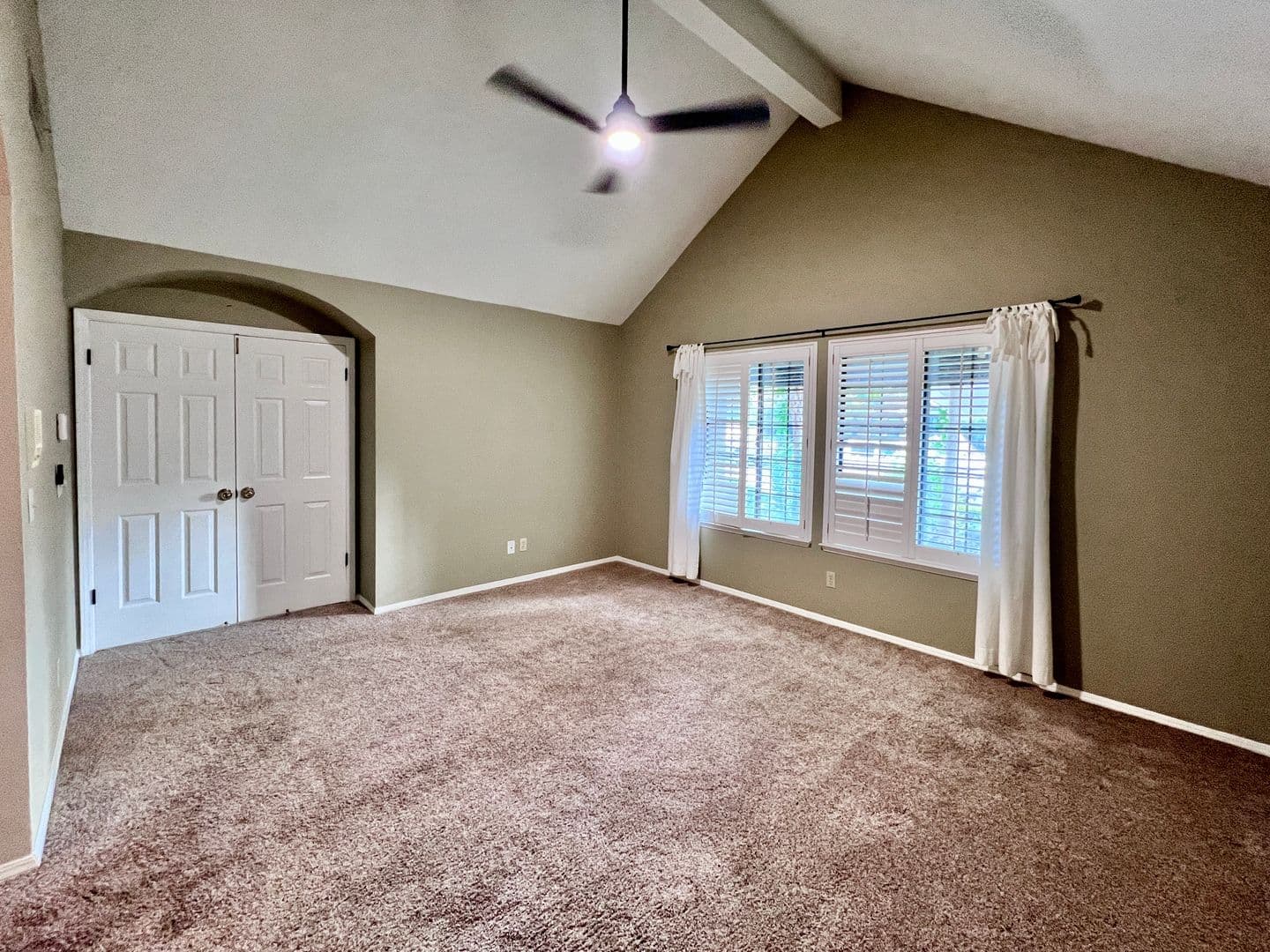 Fresno House: 1090 E. Cole Ave.