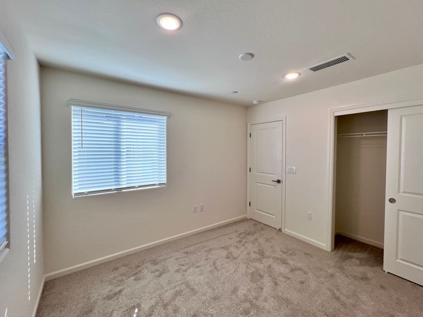 Clovis House: 1526 Woodhill Ln.