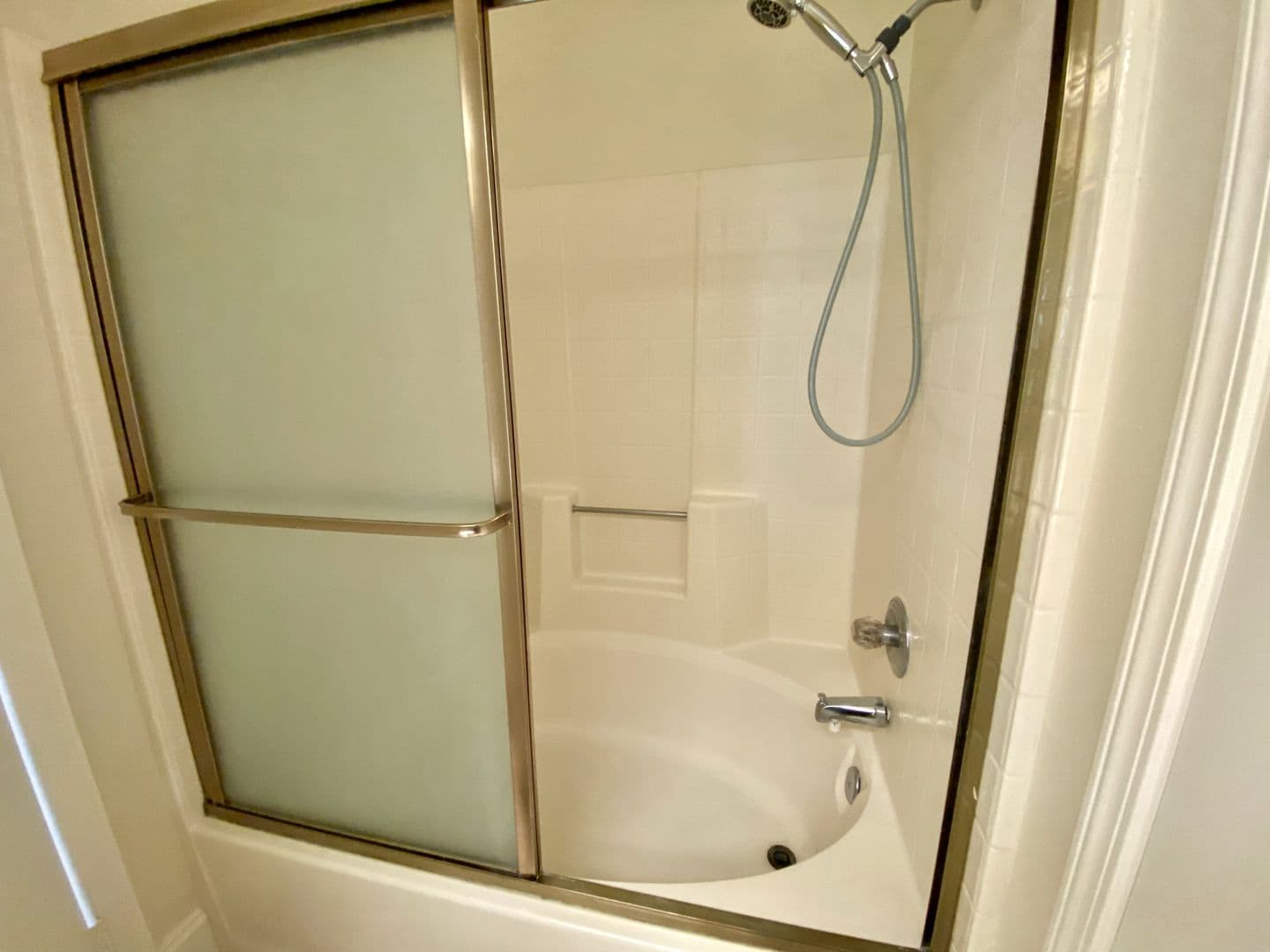 Fresno Condo: 8153 N. Cedar Ave. #114