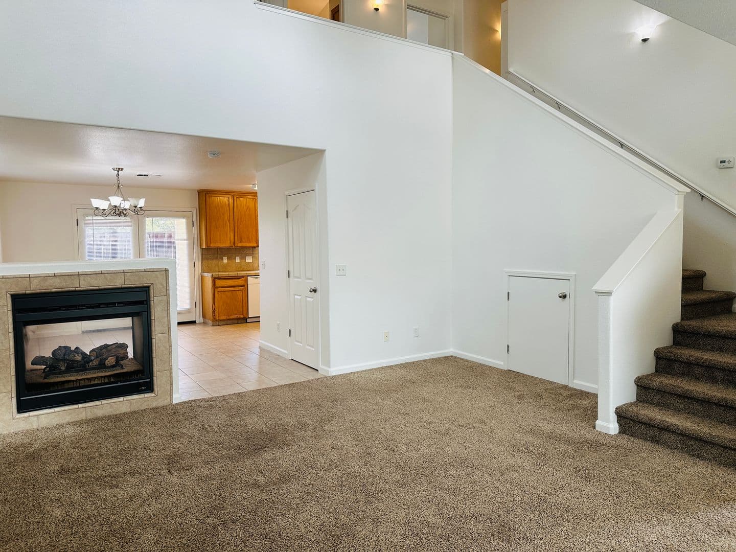 Madera House: 227 River Point