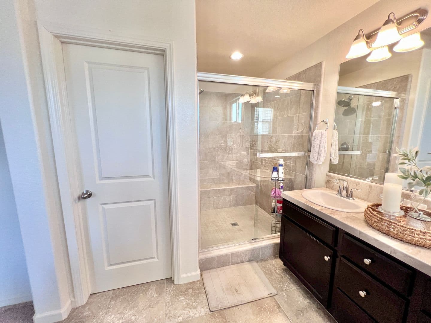 Fresno House: 6286 E. Overlook Way