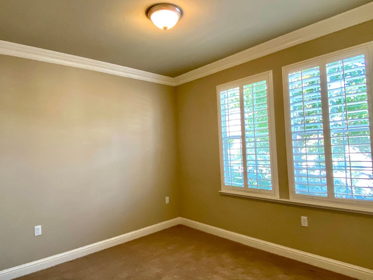 Fresno House: 2141 W. Juliet Way