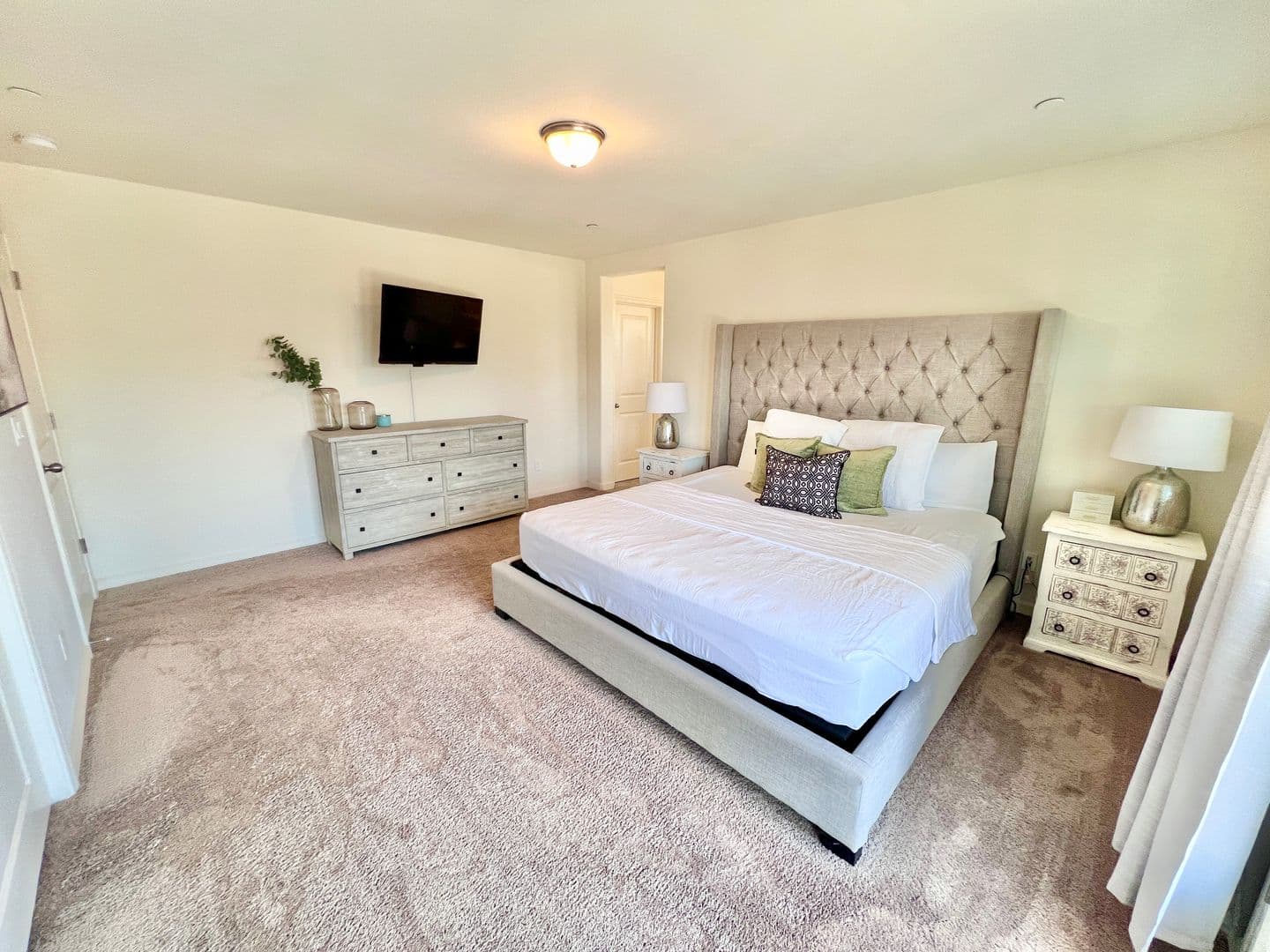 Fresno House: 6286 E. Overlook Way