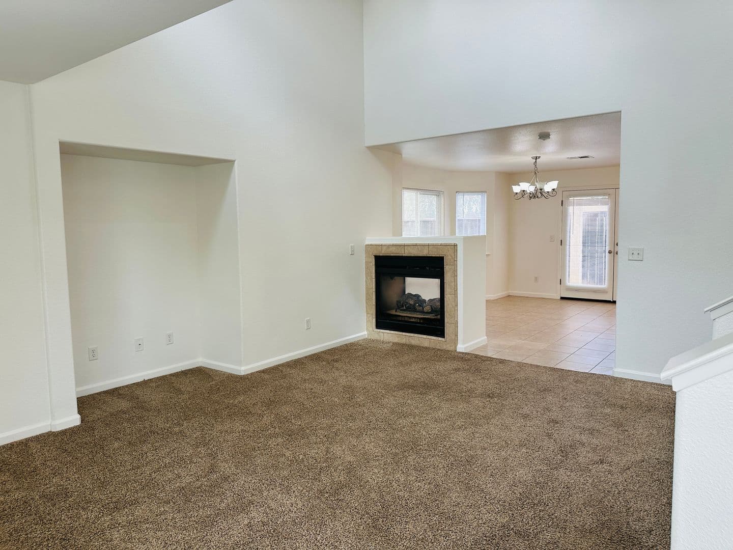 Madera House: 227 River Point