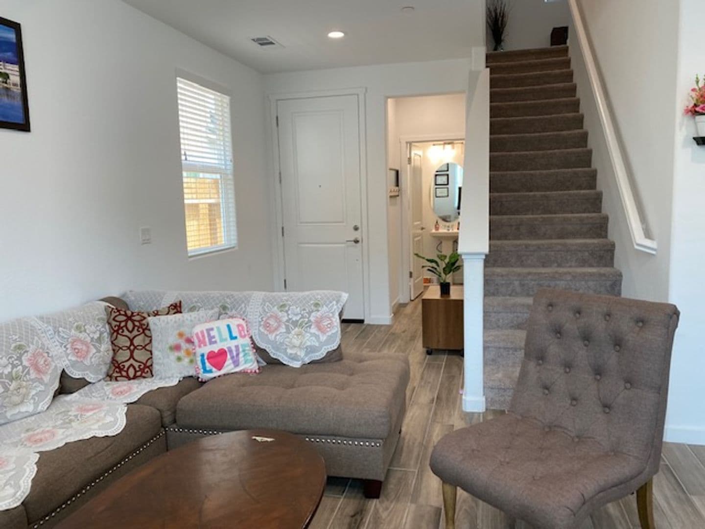 Clovis House: 807 Descanso Ave.